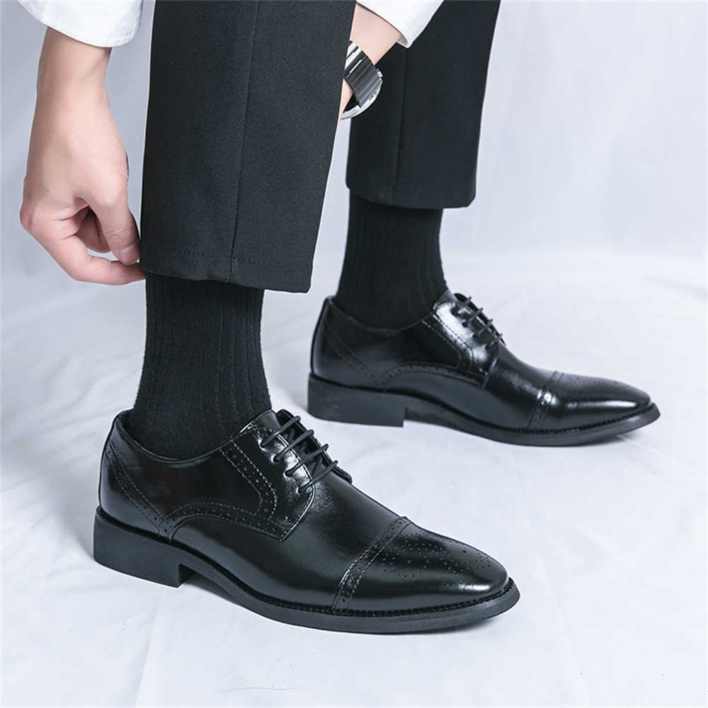 Number 44 Semi-formal Running  - Men Formal Wear With Sneakers ulasan dan harga